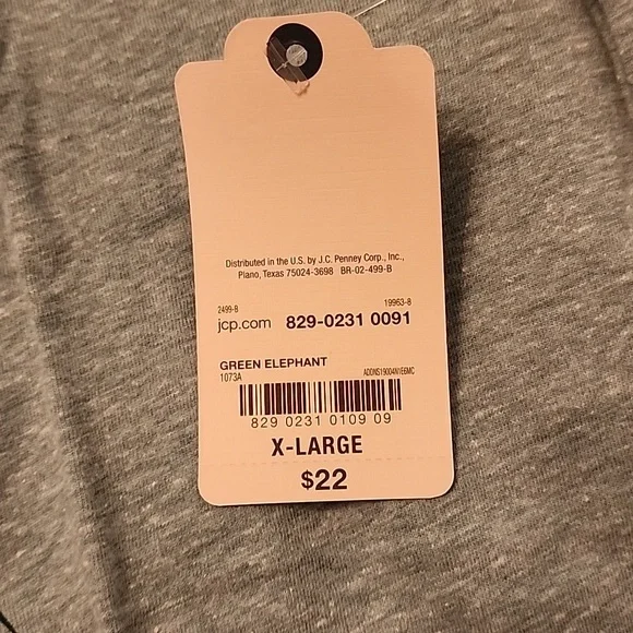 NWT. St. John's Bay. Green elephant print short sleeve t-shirt. XL - Picture 5 of 6